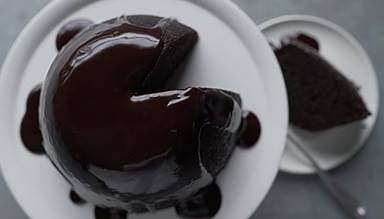 86K views · 1.9K reactions | My chocolate Christmas pudding is delicately rich with a decadent chocolate and brandy sauce. Watch this quick video to see how it's made... As beautiful as it is special. D.x bit.ly/2gPV00C | donna hay | Facebook