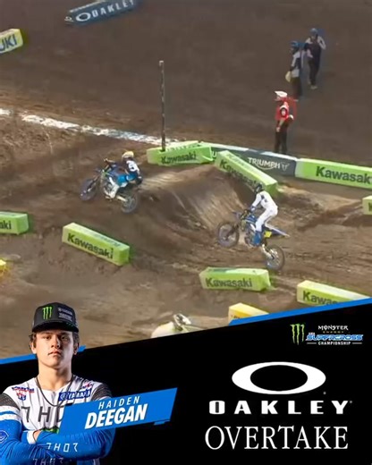 Who had the Oakley Overtake of the night from Salt Lake City⁉️🥽 | Supercross