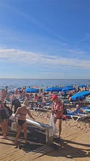 68K views · 1.2K reactions | What a beautiful beach day — and it’s the end of October! ☀️️ #Benidorm #SunnyDay #BeachVibesAtHome | Benidorm Now | Facebook