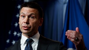 Top immigration official: Border crossings dropping