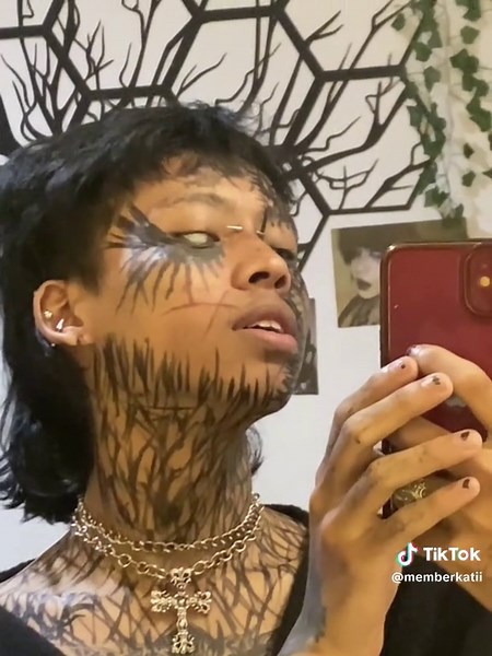 memberkatii (@gerh4n44) - Brutalist Tattoos: Eye-Catching Body Modifications