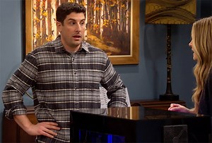 Jason Biggs Faces American Pie-Level Sex Crisis In Outmatched Sneak Peek - TVLine