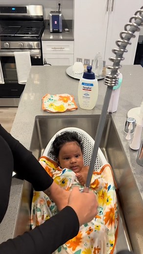 “Go and get it, mamas!” If you’re expecting this year, your newborn will love the comfort and safety of our award-winning Baby Bath Support.  You can shop it now in grey, blue and pink here: https://angelcarebaby.com/en-ca/products/angelcare-soft-touch-baby-bath-support : @yaria812 on TikTok | Angelcare | Facebook