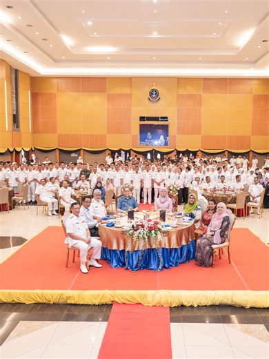 TYT Sarawak dan Isteri Santuni Anak Sarawak