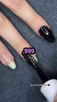 A Must-Read Novel for Every Book Lover Out There