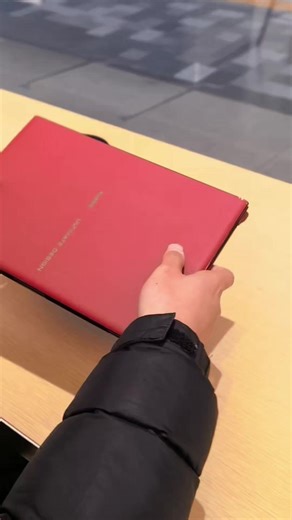 Sản phẩm Huawei ở Phần Trưng Bày #hamonyosnext #Huawei #huaweimatebookfold