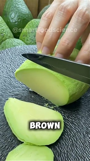 Fruits That Change Color When You Cut Them 🍎 #Fruits #ExoticFruits #Shorts