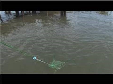 Fishing Tips : How to Cast a Fishing Net