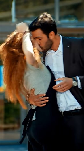 Defne and Omer’s First Kiss 😍 #KiralıkAşk #ElçinSangu #BarışArduç | Love For Rent - Kiralık Aşk