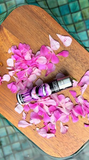 Here to scape your flowers 🫡🤝 #Clipper #ClipperHacks #ClipperLighter #ClipperReusable #LighterHacks #LighterTricks