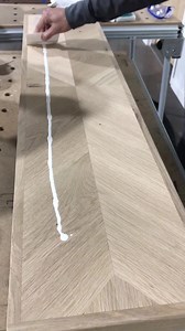 Applying Oil Plus 2C "White" to this awesome white oak entry table! In just one coat, the wood surface is colored and protected. Just look at that grain! 😍 #rubiomonocoat | Rubio Monocoat USA