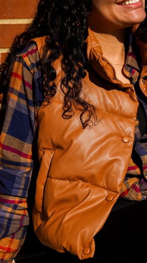 𝙲𝚑𝚛𝚒𝚜𝚝𝚖𝚊𝚜 𝚒𝚜 𝚊𝚕𝚖𝚘𝚜𝚝 𝚑𝚎𝚛𝚎, 𝚢’𝚊𝚕𝚕, 𝚊𝚗𝚍 𝚠𝚎’𝚛𝚎 𝚜𝚘 𝚛𝚎𝚊𝚍𝚢! 🎄 𝙵𝚛𝚘𝚖 𝚌𝚘𝚣𝚢 𝚐𝚒𝚏𝚝𝚜 𝚝𝚘 𝚏𝚎𝚜𝚝𝚒𝚟𝚎 𝚏𝚒𝚗𝚍𝚜, 𝚘𝚞𝚛 𝚋𝚘𝚞𝚝𝚒𝚚𝚞𝚎 𝚒𝚜 𝚘𝚏𝚏𝚒𝚌𝚒𝚊𝚕𝚕𝚢 𝚒𝚗 𝚑𝚘𝚕𝚒𝚍𝚊𝚢 𝚖𝚘𝚍𝚎 🤎✨ . . 𝟼𝟷𝟻 𝙲𝚘𝚕𝚕𝚎𝚌𝚝𝚒𝚘𝚗 📍𝙻𝚘𝚌𝚊𝚝𝚎𝚍 𝙳𝚘𝚠𝚗𝚝𝚘𝚠𝚗 𝙼𝚞𝚛𝚏𝚛𝚎𝚎𝚜𝚋𝚘𝚛𝚘 📍𝙱𝚘𝚘𝚝 𝚊𝚝 𝙿𝚊𝚒𝚗𝚝𝚎𝚍 𝚃𝚛𝚎𝚎 𝙼𝚞𝚛𝚏𝚛𝚎𝚎𝚜𝚋𝚘𝚛𝚘 🛒𝚂𝚑𝚘𝚙 𝙾𝚗𝚕𝚒𝚗𝚎 𝚘𝚛 𝙸𝚗-𝚂𝚝𝚘𝚛𝚎 ❤️𝚂𝚑𝚘𝚙 𝙻𝚘𝚌𝚊𝚕 𝚂𝚞𝚙𝚙𝚘𝚛𝚝 𝙻𝚘𝚌𝚊𝚕 . . #christm