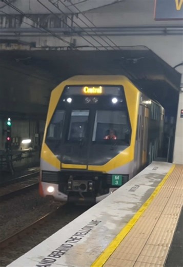Descubriendo el tren M en Wolli Creek