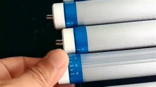 旋转灯管灯头可转动