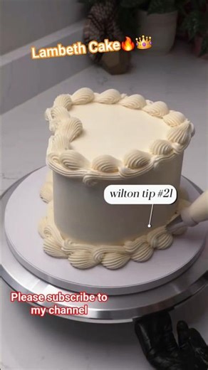 The perfect vintage heart cake doesn't exi— 😍Piping technique using Wilton Tip #21!#cakedesign #cake