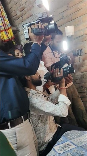 Camera Wale Photo Khich