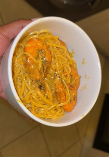 Creamy Linguine Pasta with Prawns Recipe