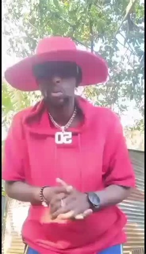 Sidiki Fofana (sidikifofana00f) with ABOUSSOIR ISMAILA & robaroofficiel