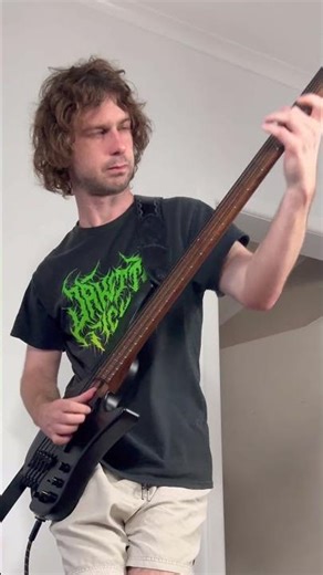 Just play root notes bro #bass #bassist #bassplayer #guitar #guitarist