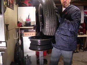 (Homemade) manuel tire mounting machine at work