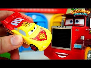 Play with Toy Cars with Color Changers and Magnetic Lifting Truck!