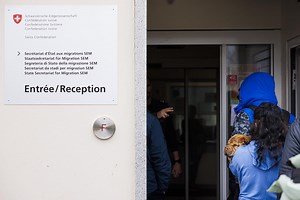 Le centre d'asile de Boudry sous pression face à l’afflux de migrants | RTS