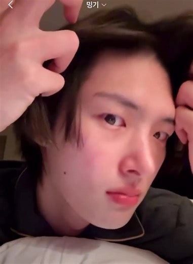 El mismo hombre que hizo colapsar a todo un fandom con sus fotos para Calvin Klein🫠 —𝐏𝐫𝐢𝐧𝐜𝐞𝐬𝐬 𝐌𝐢𝐧𝐤𝐲🦄 | ATEEZ World