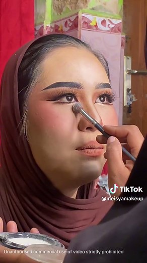 Simple Arabic Makeup Look Tutorial