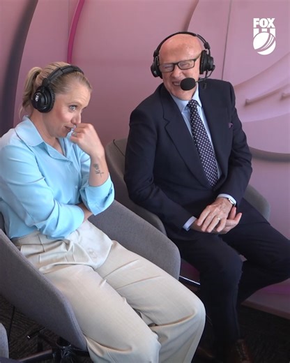 'You'd remember this field, when you first started keeping wouldn't you Healso?' 🤣 Kerry O'Keeffe and Alyssa Healy in commentary is pure comedy gold 😂 | Fox Cricket