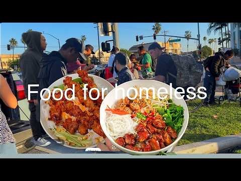 Making 100 bento box noodle for the homeless people!