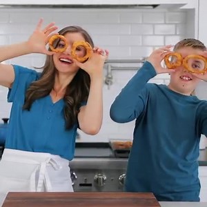 We had so much fun working on the new video 😁 Can you guess tomorrow's new recipe? HINT: 🧅💍 Tune in for Friday's new video premiere at 9:30am MT Subscribe on Youtube: https://www.youtube.com/user/natashaskitchenblog?sub_confirmation=1 #cooking #gif #natashaskitchen #giphy | NatashasKitchen.com