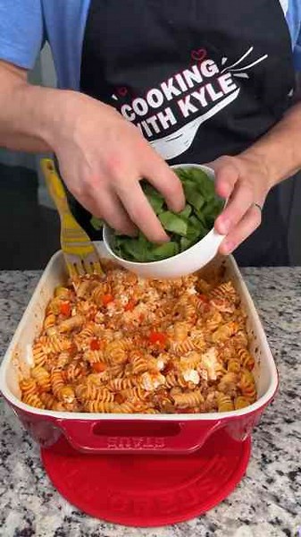 Quick and easy pasta bake 🍝