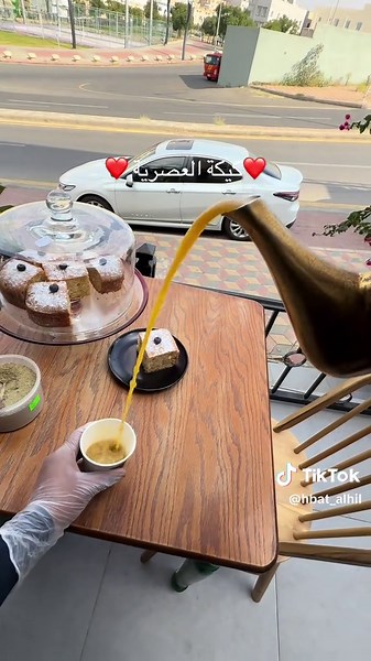 كيكة العصرية اللذيذة وتجربة الطعم الفريدة