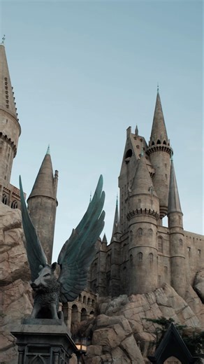 visited hogsmeade recently 🌫️ #harrypotter #hogsmeade #universalstudios