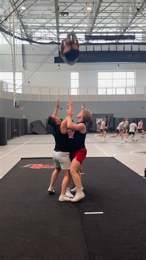 Brayden K. on Instagram: "All boy (and Abby O) stunt sesh for the fun of it!! Put this sequence together in like 15 minutes #cheer #cheerleading #collegecheer #collegestunts #stunting #cheerstunts #fastforward #rewind #flips #davenportcheer #RT2IPF #OD3C2B"