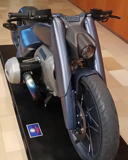 Custom BMW Bobber Motorcycle - Boxer Engine | Oppozit Style