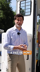 👀 N’ayez plus peur du débarquement par l’avant👀 Avec un van Fautras, c’est plus simple et plus sûr : la petite marche à franchir aide le cheval à descendre sereinement, sans avoir la crainte d’un pont à sauter😌 Découvrez la démonstration avec Marie et Macchiato🐴 Avez-vous déjà testé le débarquement par l’avant ? Répondez-nous en commentaire😉 #fautras #compliceducheval #madeinfrance #vandereve #vansfautras #horsetrailer #horsefriendly | Fautras