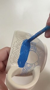 How to glaze a carved mug ❤️ ••• Follow @simplysands_ceramics for more! | The Ceramic School