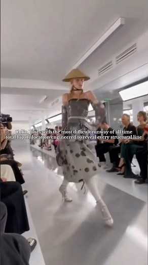 Hardest runway walk ever?🔥 #colinjones #MaisonMargielass24 #highfashion #shorts