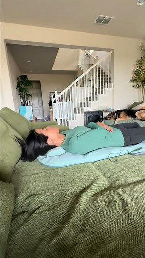 The heated air compression back stretching mat combines heat compression precision therapy helps