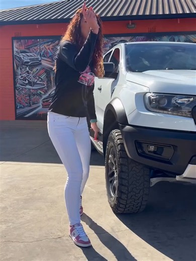 🏁🔥 Built by Ford Performance. Born to dominate the dirt. Most bakkies slow down when the road ends. The Raptor is only getting started. 😎 🚙 2019 Ford Ranger 2.0Bi-Turbo Double Cab 4x4 Raptor 📉 85 000 KM 💰 R579 900 🔥 FOX Racing Suspension 🔥 Baja Mode 🔥 Wide-Track Chassis 🔥 Off-Road Racing DNA 📞 WhatsApp 082 542 6659 #mitmakmotors #bobbypetkov #staypowerful #goat #getyours