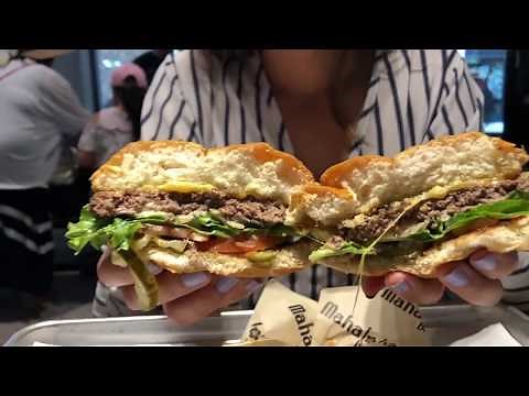 Food in Hawaii... Ala Moana Shopping Center Food Court Tour... Let's Eat