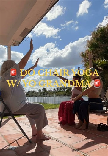 🚨 Doing this 30 min chair yoga flow w my grandma altered my brain chemistry. Seeing her breath in unison with us & watching how proud she was of her strength deada$$ brought me to tears. PLS LMK IF U WANNA LEARN THIS TO GIVE TO UR GRANDPARENTS OR PARENTS 🥰 thank you @risewithracs for teaching w/ me. #chairyoga #seniorworkout #mobilitywork #accessibleyoga #grandma
