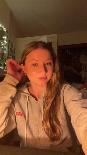 this one is called “adela” and @sophia fireman helped me shape this into what it is. it’s not much like most of the poems i’ve written. i have no idea what it means about me or where it came from or judgment or women but i hope you like it. #fyp #spokenword #poetrytok #poetry