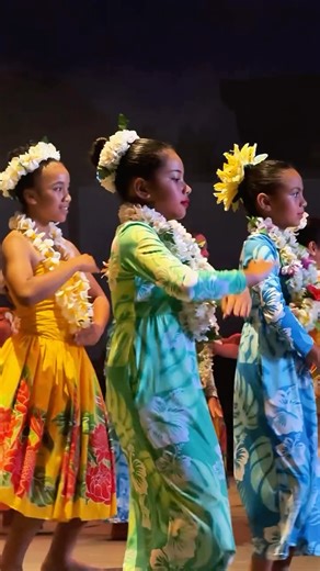 🌟 Our Future Our Keiki —— 2026 Wanna join? Expression of interest forms will be up this weekend! —— All Welcome .. Locations .. 📍 QLD (Gold Coast, Logan & Moreton Bay) 📍 BIG ISLAND HAWAI’I (Puna) —— Enjoy this snippet of Some of our cute Keiki From our EOY showcase Celebrating 20yrs of Heilani —— So grateful for this amazing footage from @curatedfilmsbyalex @contentforthesocials —— #heilani #keikihula #hula #huladancer #huladance | Heilani - Pacific Entertainment, Education & Fitness