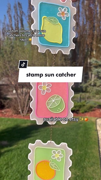 customize your own sun catcher to brighten up your space and your mood ✨🍊 available on etsy 🔗 #polymerclay #suncatcher #stampart #polymerclaysuncatcher #littlebeezdesigns #calgarymaker