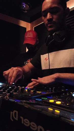 Catch me today in LA!! I'm so excited to play at Los Globos, Red Room Track ID I Am Machine - Lilly Palmer #LA #losangeles #fridayvibes