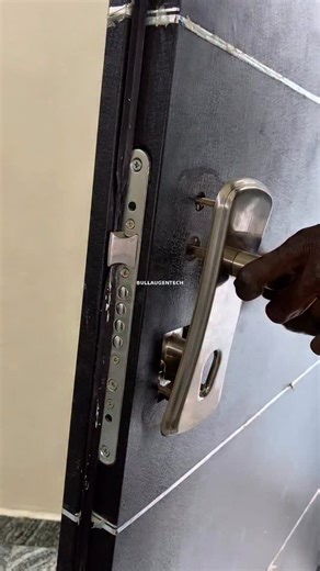 Bullaugen | Smart Locks & Automation on Instagram: "This isn’t a door lock. It’s a security system on your door. Meet the Moorgen X50 Smart Door Lock — built for people who don’t compromise. 3D Face Recognition. Fingerprint. PIN. Smart card. App access. Built-in HD camera with real-time alerts and a 5-inch touchscreen display. Every entry verified. Every movement recorded. Intruders detected before they try. High-security static vein recognition. Child safety lock. Tamper alerts. Low-battery war