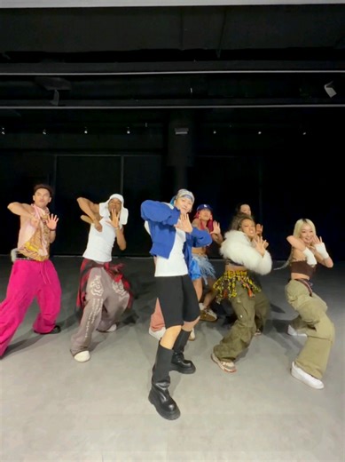 Multi-person relay dance version for XIN LIU's New Single