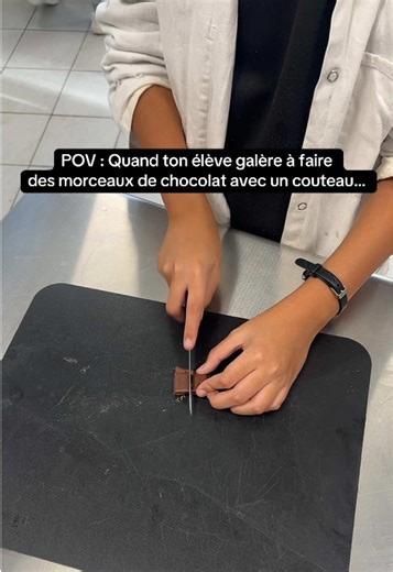 Moment de cuisine avec les élèves… parfois la solution est beaucoup plus simple qu’on le pense 😂🍫 #pov #cuisine #humour #prof #bref